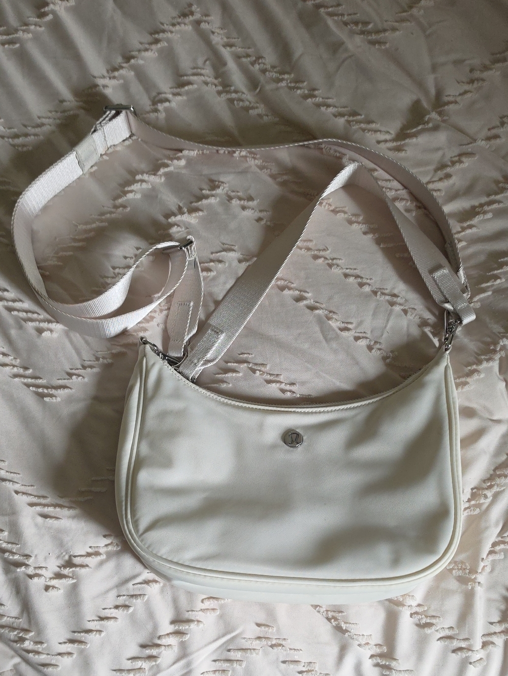 Lululemon Ivory Everywhere Essentials Bag